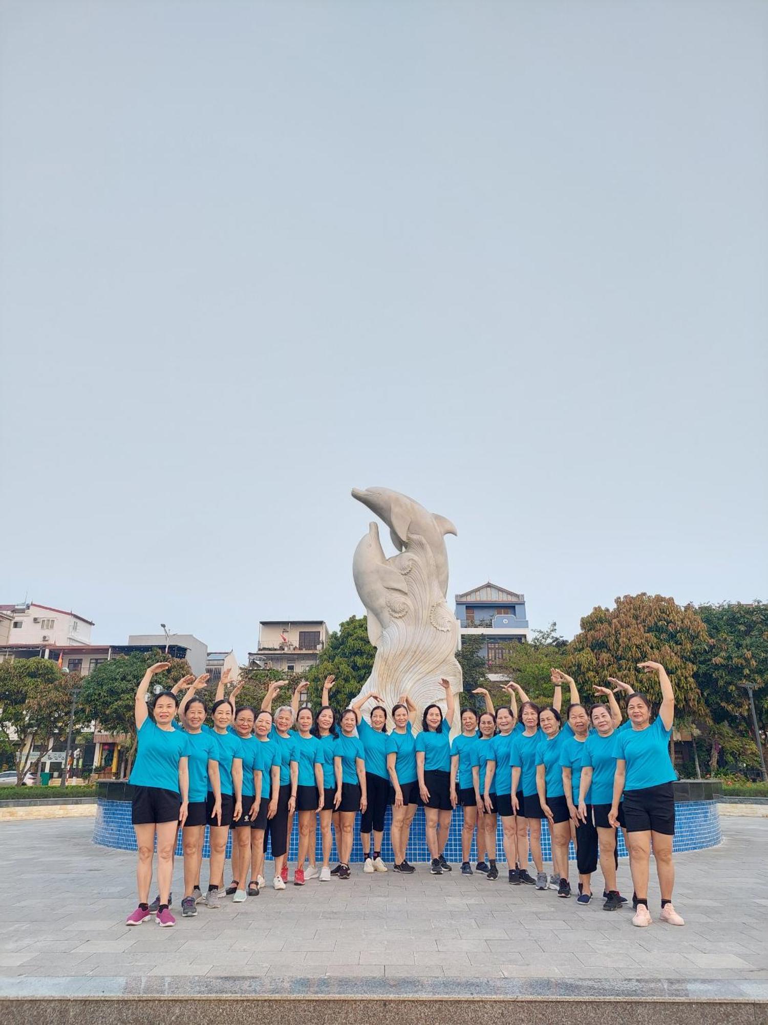 Nha Nghi Hang Nga Dong Hoi Exterior photo